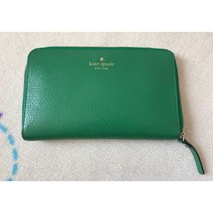 Kate Spade Grand Street Travel Wallet